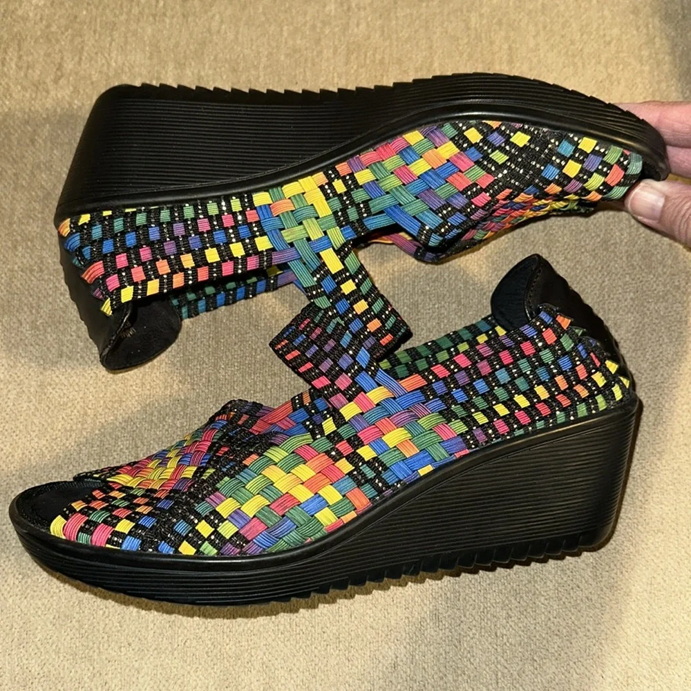 BARE TRAPS Women’s Memory Foam Umma Wedge Heel Rainbow Woven Sandal Size 8.5